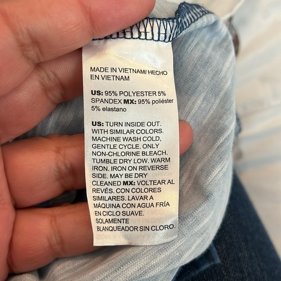 Chicos size 2 or Large Blue Patterned Women's Top.  Excellent condition - Picture 8 of 8